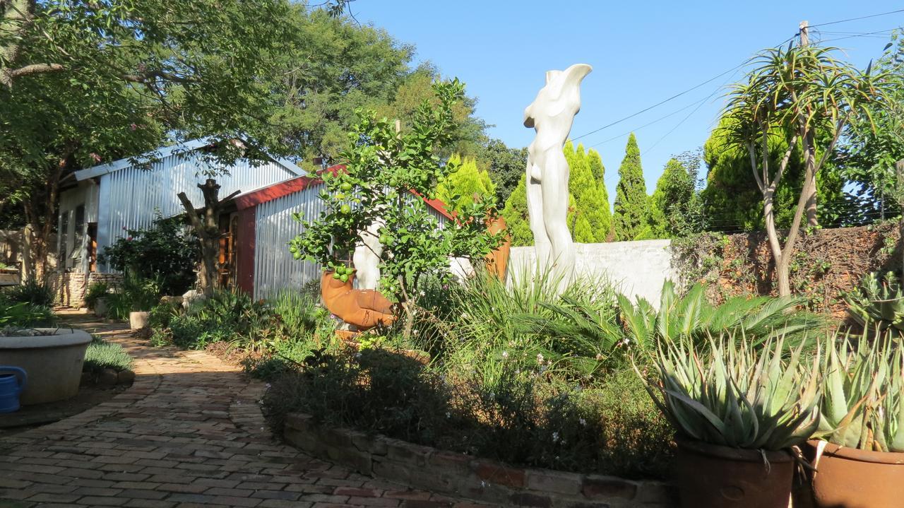 Ferienwohnung The Sculpture Yard 1 Pretoria-Noord Exterior foto